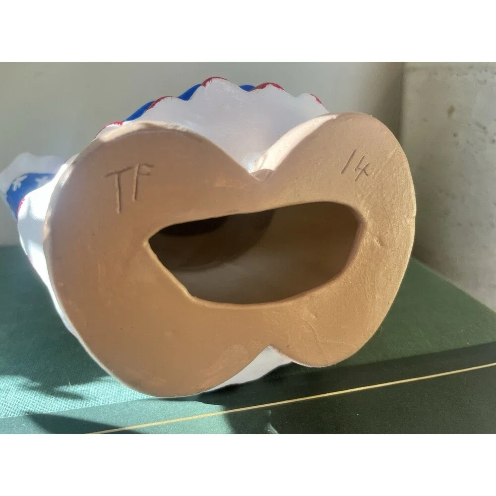 Vintage Ceramic Mold 9" Adorable Hand Painted Mrs USA Patriotic Bear / USA - Picture 6 of 7